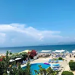 Jessica's & 卡沃斯