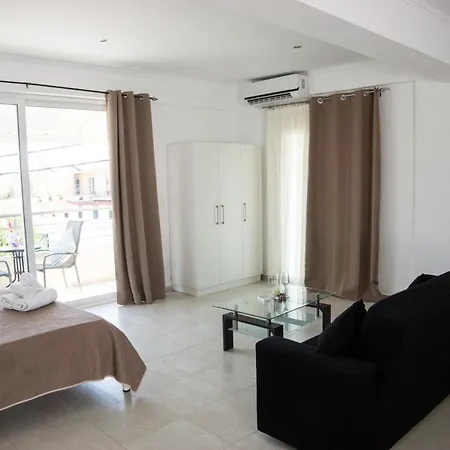 Jessica's & קאבוס