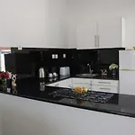 Jessica's & 公寓式酒店